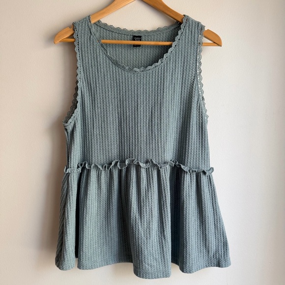 Emery Rose Tops - Plus size – Emery Rose Smocked High Neck Babydoll Womens Size z0XL